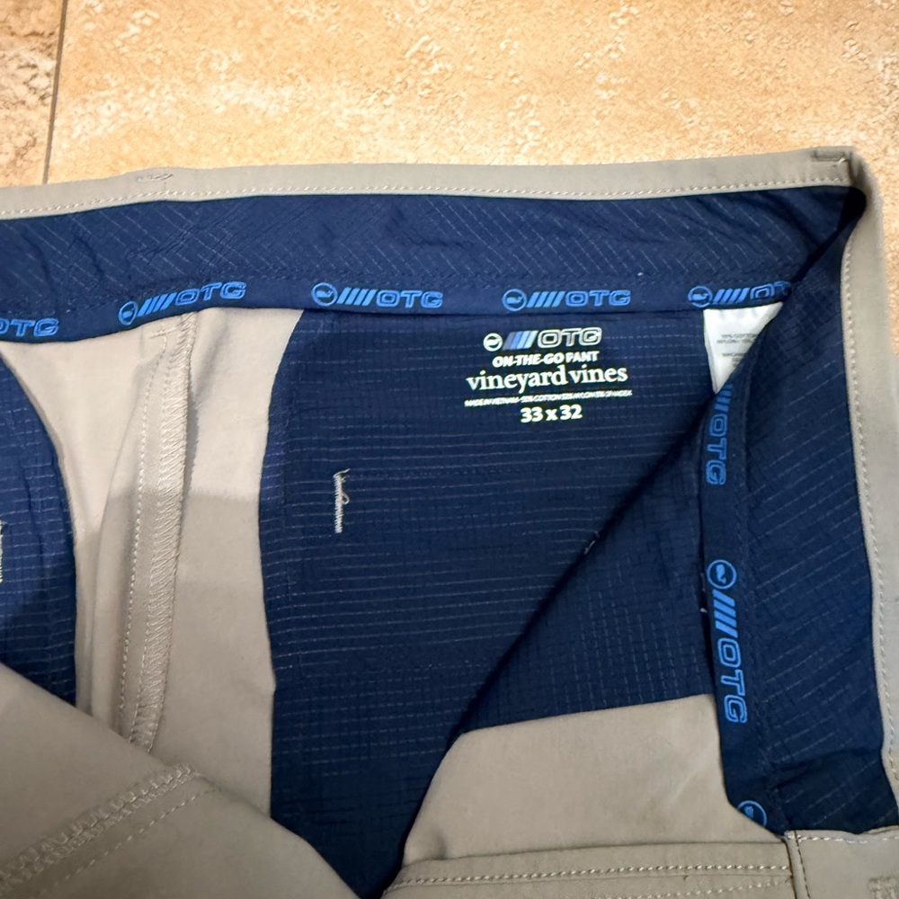 Vineyard Vines Men's Beige On-The-Go Pants